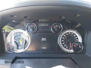 2018 Ram 2500 Laramie z VIN 3C6UR5FL4JG404249, wystawiony jako IAAI lot #41965199 z przebiegiem 123 506 mil mil oraz . Historia ofert i sprzedaży dostępna na DreamBid. Obrazek 7.
