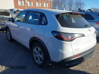 2024 Honda HR-V LX with VIN 3CZRZ1H39RM717194, listed as a IAAI auction lot 41222734 with 11,814 mi miles. Bid and sale history available at carsss.com. Image 3.