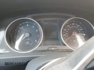 2016 Volkswagen GTI Autobahn z VIN 3VW547AU0GM031466, wystawiony jako Copart lot #47999525 z przebiegiem Nie podano mil oraz Szkoda całkowita • Salvage title. Historia ofert i sprzedaży dostępna na DreamBid. Obrazek 9.