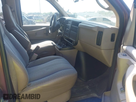 2005 Chevrolet Express Passenger with VIN 1GAHG35U651196998, listed as a IAAI auction lot 42306716 with 206,975 mi miles and . Bid and sale history available at DreamBid. Image 5.