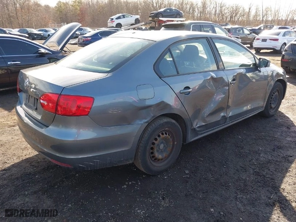 2013 Volkswagen Jetta Sedan S with VIN 3VW2K7AJ7DM370719, listed as a IAAI auction lot 41515497 with 139,060 mi miles. Bid and sale history available at carsss.com. Image 4.