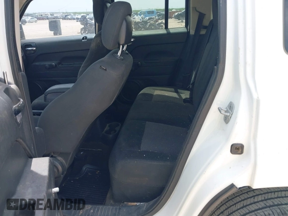 2014 Jeep Patriot Altitude with VIN 1C4NJPBAXED547553, listed as a IAAI auction lot 42152374 with 172,208 mi miles and . Bid and sale history available at DreamBid. Image 8.