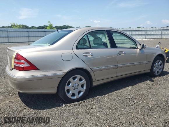 2005 Mercedes-Benz C 240 с VIN WDBRF61J65F607930, выставлен на аукционе Copart как лот 61647215 с пробегом 81 649 миль миль и Списание • Salvage title. История ставок и продаж доступна на DreamBid. Изображение 3.