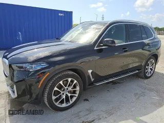 2024 BMW X5 xDrive40i z VIN 5UX23EU0XR9T66675, wystawiony jako Copart lot #57436555 z przebiegiem 36 652 mil mil oraz Tytuł czysty. Historia ofert i sprzedaży dostępna na DreamBid. Obrazek 1.
