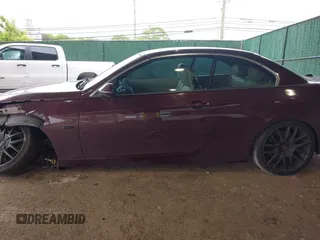 2009 BMW 3 Series 335i с VIN WBAWL73539P182652, выставлен на аукционе IAAI как лот 42333160 с пробегом 110 371 миль миль и . История ставок и продаж доступна на DreamBid. Изображение 14.