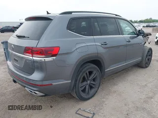2021 Volkswagen Atlas SE with VIN 1V2NR2CA4MC529207, listed as a IAAI auction lot 42265026 with 53,185 mi miles and . Bid and sale history available at DreamBid. Image 4.