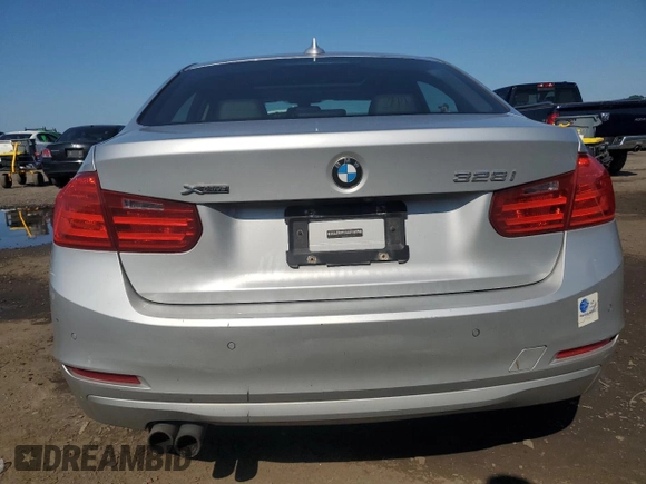2013 BMW 3 Series 328i xDrive с VIN WBA3B5G53DNS02245, выставлен на аукционе Copart как лот 61544095 с пробегом 123 425 миль миль и Списание • Salvage title. История ставок и продаж доступна на DreamBid. Изображение 6.