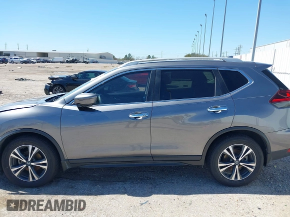 2020 Nissan Rogue S z VIN 5N1AT2MT7LC713875, wystawiony jako IAAI lot #41758058 z przebiegiem 46 529 mil mil oraz . Historia ofert i sprzedaży dostępna na DreamBid. Obrazek 15.