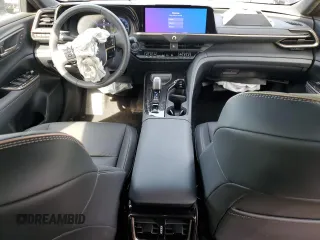 2025 Toyota Crown XLE с VIN JTDACAAJ7S3006291, выставлен на аукционе Copart как лот 58527005 с пробегом 6 579 миль миль и Списание • Salvage title. История ставок и продаж доступна на DreamBid. Изображение 8.