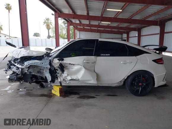 2024 Honda Civic Type R z VIN JHMFL5G47RX001771, wystawiony jako IAAI lot #42029429 z przebiegiem Nie podano mil oraz . Historia ofert i sprzedaży dostępna na DreamBid. Obrazek 15.