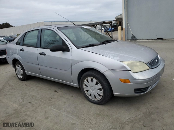 2005 Ford Focus S with VIN 1FAFP34N85W133709, listed as a Copart auction lot 43260825 with NaN miles and Clean Title. Bid and sale history available at carsss.com. Image 4.
