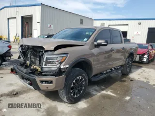 2021 Nissan Titan SL z VIN 1N6AA1ED2MN523223, wystawiony jako Copart lot #47077635 z przebiegiem 30 637 mil mil oraz Szkoda całkowita • Salvage title. Historia ofert i sprzedaży dostępna na DreamBid. Obrazek 1.