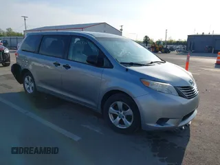 2013 Toyota Sienna L z VIN 5TDZK3DC2DS321418, wystawiony jako IAAI lot #42095972 z przebiegiem 189 688 mil mil oraz . Historia ofert i sprzedaży dostępna na DreamBid. Obrazek 1.