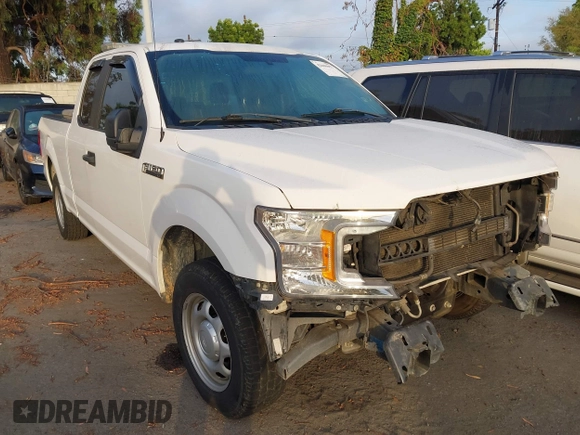 2018 Ford F-150 XL z VIN 1FTEX1CBXJFE23719, wystawiony jako IAAI lot #42606957 z przebiegiem 135 354 mil mil oraz . Historia ofert i sprzedaży dostępna na DreamBid. Obrazek 1.