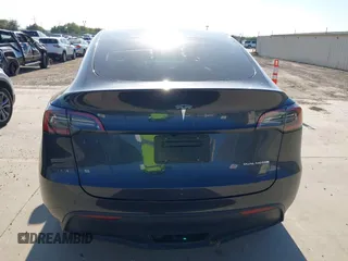 2024 Tesla Model Y Long Range with VIN 7SAYGDEE3RA321734, listed as a IAAI auction lot 40825378 with 4,440 mi miles and . Bid and sale history available at DreamBid. Image 16.