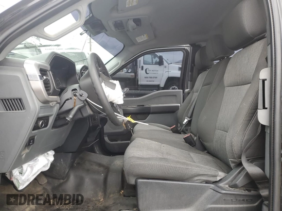 2022 Ford F-150 XL z VIN 1FTEX1C81NKD24854, wystawiony jako Copart lot #55755525 z przebiegiem 87 072 mil mil oraz Szkoda całkowita • Salvage title. Historia ofert i sprzedaży dostępna na DreamBid. Obrazek 7.