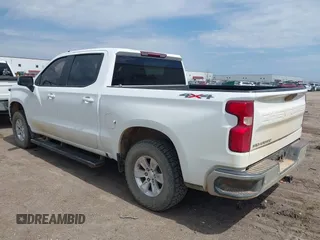 2020 Chevrolet Silverado 1500 LT with VIN 1GCUYDED4LZ137214, listed as a IAAI auction lot 42172170 with 110,082 mi miles and . Bid and sale history available at DreamBid. Image 3.