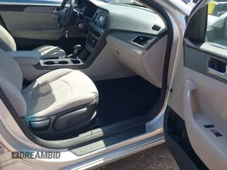 2015 Hyundai Sonata SE with VIN 5NPE24AF9FH041944, listed as a IAAI auction lot 42107263 with 158,270 mi miles and . Bid and sale history available at carsss.com. Image 5.