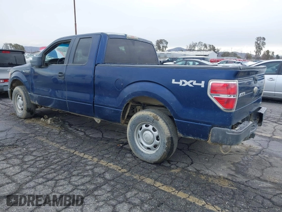 2012 Ford F-150 XL with VIN 1FTFX1EF4CFA96967, listed as a IAAI auction lot 41423830 with 215,958 mi miles. Bid and sale history available at carsss.com. Image 3.