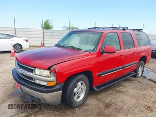 2001 Chevrolet Suburban LT with VIN 3GNEC16T01G219226, listed as a IAAI auction lot 41984110 with 284,511 mi miles. Bid and sale history available at carsss.com. Image 2.