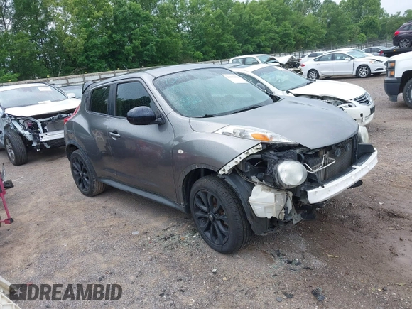 2013 Nissan Juke SV z VIN JN8AF5MR2DT223447, wystawiony jako IAAI lot #42232800 z przebiegiem 204 907 mil mil oraz . Historia ofert i sprzedaży dostępna na DreamBid. Obrazek 1.