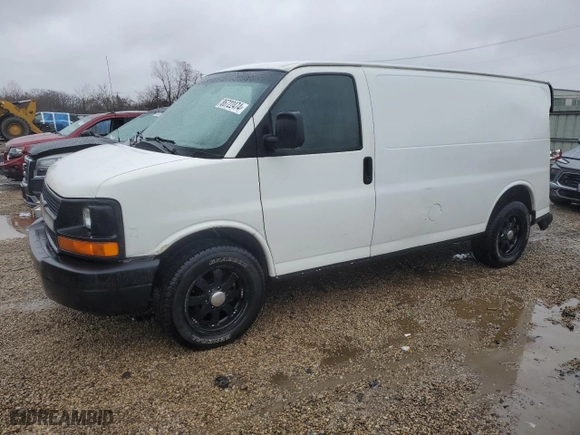 2009 Chevrolet Express Cargo Van with VIN 1GCFG15X591139565, listed as a Copart auction lot 86722474 with 260,502 mi miles and Salvage Title. Bid and sale history available at carsss.com. Image 1.