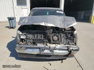 1999 GMC Suburban with VIN 3GKEC16R7XG542862, listed as a Copart auction lot 77568734 with 251,717 mi miles and Salvage Title. Bid and sale history available at carsss.com. Image 5.