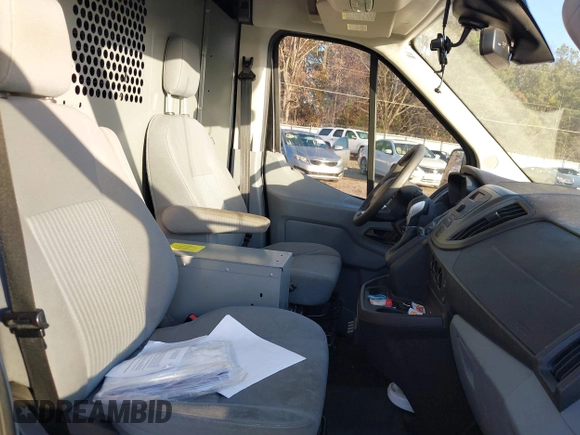 2015 Ford Transit Cargo с VIN 1FTYR2CM2FKA84211, выставлен на аукционе IAAI как лот 41091592 с пробегом 140 770 миль миль и . История ставок и продаж доступна на DreamBid. Изображение 5.