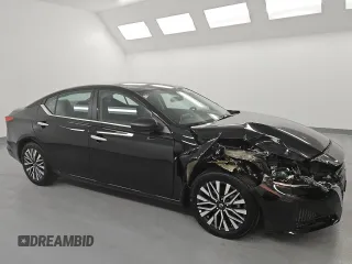 2025 Nissan Altima SV with VIN 1N4BL4DV3SN370643, listed as a Copart auction lot 53912515 with 2,074 mi miles and Clean Title. Bid and sale history available at DreamBid. Image 4.