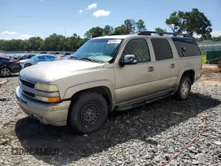 2001 Chevrolet Suburban LT with VIN 3GNFK16T71G261366, listed as a Copart auction lot 66399054 with 303,589 mi miles and Salvage Title. Bid and sale history available at carsss.com. Image 1.
