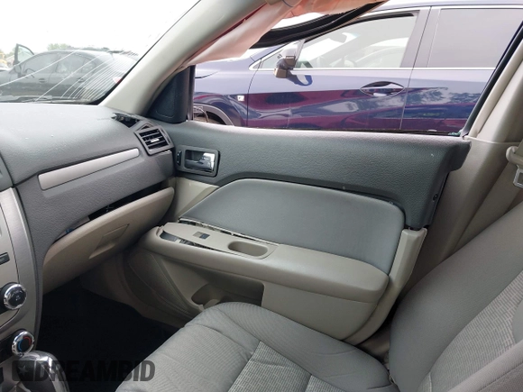 2012 Ford Fusion SE with VIN 3FAHP0HA4CR375749, listed as a IAAI auction lot 42502352 with Not provided miles and . Bid and sale history available at DreamBid. Image 5.