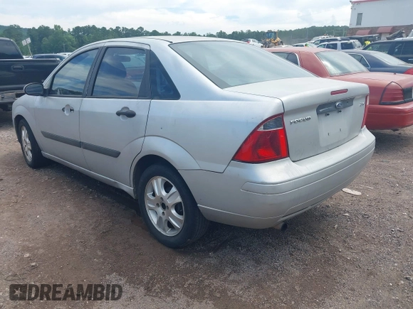 2005 Ford Focus S с VIN 1FAFP34N95W101125, выставлен на аукционе IAAI как лот 42647066 с пробегом 343 586 миль миль и . История ставок и продаж доступна на DreamBid. Изображение 3.
