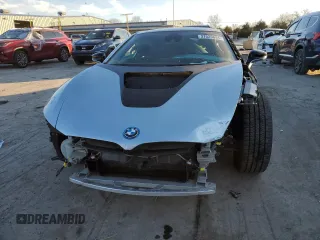 2016 BMW i8 z VIN WBY2Z2C57GV675955, wystawiony jako Copart lot #37525654 z przebiegiem 64 806 mil mil oraz . Historia ofert i sprzedaży dostępna na DreamBid. Obrazek 5.