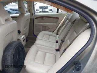 2009 Volvo S80 I6 с VIN YV1AS982991093658, выставлен на аукционе IAAI как лот 42434663 с пробегом 129 225 миль миль и . История ставок и продаж доступна на DreamBid. Изображение 8.