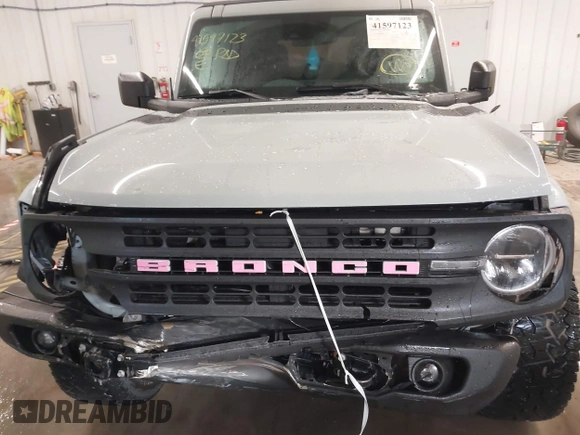 2022 Ford Bronco with VIN 1FMEE5DH4NLB88639, listed as a IAAI auction lot 41597123 with 31,897 mi miles. Bid and sale history available at carsss.com. Image 13.