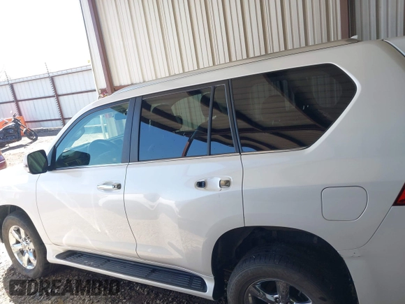 2010 Lexus GX 460 with VIN JTJBM7FX4A5005200, listed as a IAAI auction lot 42018314 with 271,553 mi miles and . Bid and sale history available at DreamBid. Image 15.