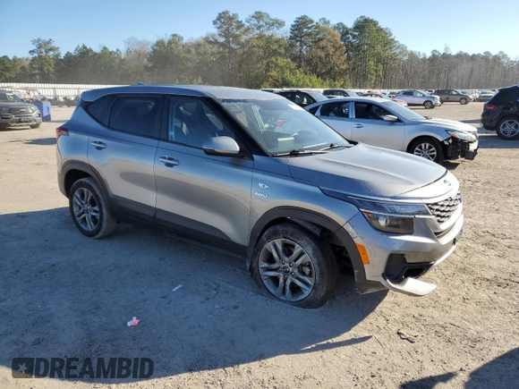 2021 Kia Seltos LX with VIN KNDEPCAA5M7178185, listed as a Copart auction lot 87043154 with 34,279 mi miles and Salvage Title. Bid and sale history available at DreamBid. Image 4.