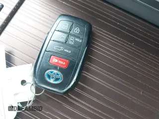 2022 Toyota Sienna XLE z VIN 5TDYSKFC0NS049827, wystawiony jako IAAI lot #41994431 z przebiegiem 42 102 mil mil oraz . Historia ofert i sprzedaży dostępna na DreamBid. Obrazek 11.