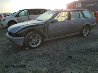 2002 BMW 5 Series 525iAT with VIN WBADS434X2GE10428, listed as a Copart auction lot 83689954 with 183,737 mi miles and Salvage Title. Bid and sale history available at carsss.com. Image 1.