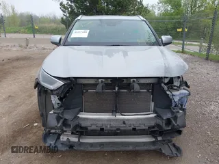 2021 Toyota Highlander XLE with VIN 5TDGZRBH5MS538188, listed as a IAAI auction lot 42257104 with 55,701 mi miles and . Bid and sale history available at DreamBid. Image 21.