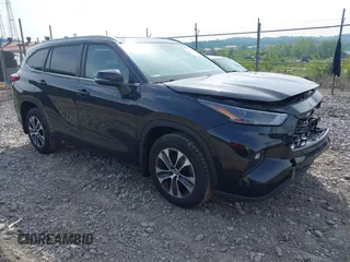 2023 Toyota Highlander L z VIN 5TDKDRAH9PS026397, wystawiony jako IAAI lot #42301495 z przebiegiem 33 467 mil mil oraz . Historia ofert i sprzedaży dostępna na DreamBid. Obrazek 1.