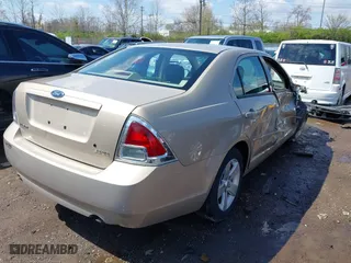 2006 Ford Fusion SE with VIN 3FAFP07136R145875, listed as a IAAI auction lot 42002046 with 67,247 mi miles. Bid and sale history available at carsss.com. Image 4.