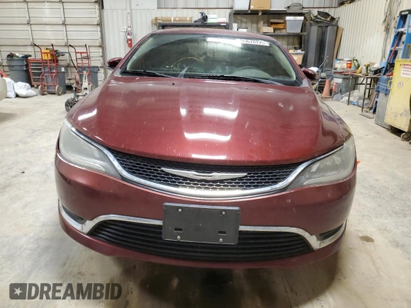 2015 Chrysler 200 Limited z VIN 1C3CCCABXFN670791, wystawiony jako Copart lot #55678725 z przebiegiem 148 988 mil mil oraz Szkody całkowita. Historia ofert i sprzedaży dostępna na DreamBid. Obrazek 5.