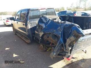 2022 Chevrolet Silverado 1500 RST with VIN 1GCUDEEDXNZ522622, listed as a IAAI auction lot 41363844 with 80,710 mi miles and . Bid and sale history available at DreamBid. Image 17.