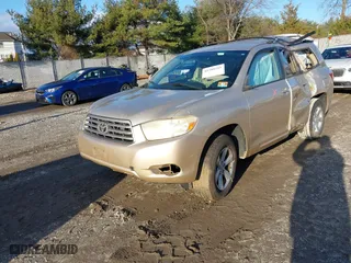 2009 Toyota Highlander with VIN JTEDS41A692084543, listed as a IAAI auction lot 41208295 with 203,620 mi miles. Bid and sale history available at carsss.com. Image 2.