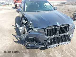 2020 BMW X7 xDrive40i with VIN 5UXCW2C03L9A01096, listed as a IAAI auction lot 41774774 with 55,596 mi miles. Bid and sale history available at carsss.com. Image 6.