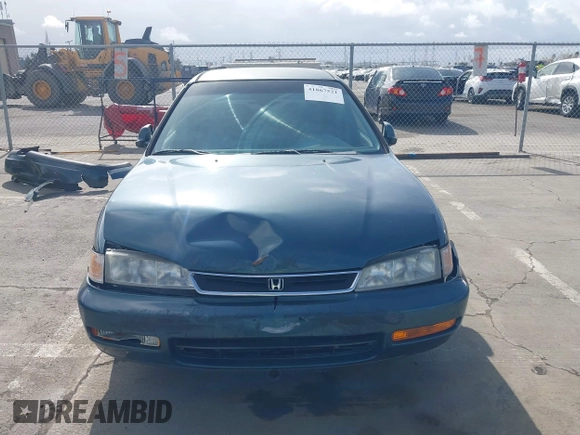 1996 Honda Accord LX with VIN 1HGCD5636TA182464, listed as a IAAI auction lot 41867521 with 191,832 mi miles and . Bid and sale history available at carsss.com. Image 13.