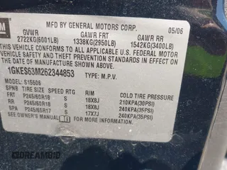 2006 GMC Envoy Denali with VIN 1GKES63M262344853, listed as a IAAI auction lot 42024960 with 183,066 mi miles. Bid and sale history available at carsss.com. Image 9.