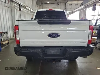 2019 Ford F-250 XL with VIN 1FT7X2B60KED15782, listed as a IAAI auction lot 42840321 with 119,106 mi miles and . Bid and sale history available at DreamBid. Image 55.