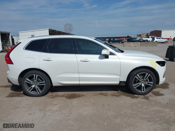 2018 Volvo XC60 Momentum with VIN YV4102RK6J1084192, listed as a IAAI auction lot 41850777 with 64,500 mi miles. Bid and sale history available at carsss.com. Image 14.